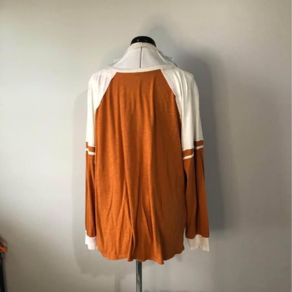 Blouse 2X 22-24 Cato burnt Orange “Fall Lays Ahead” 27” p-p, 26” length, C5818 - Picture 2 of 5